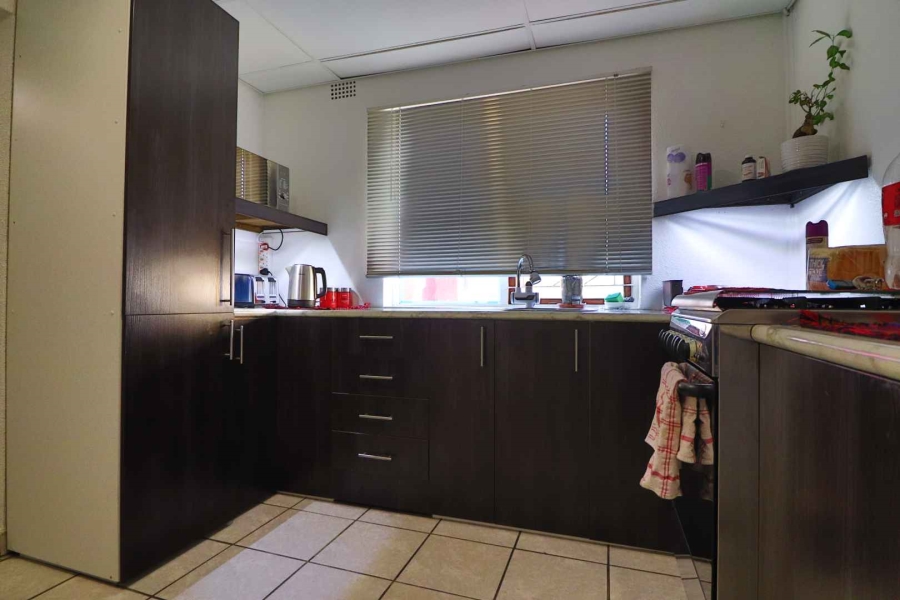 5 Bedroom Property for Sale in Sanddrift Western Cape